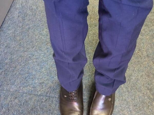 People respond to the Lawyer who mistakenly wore two different shoes to court.