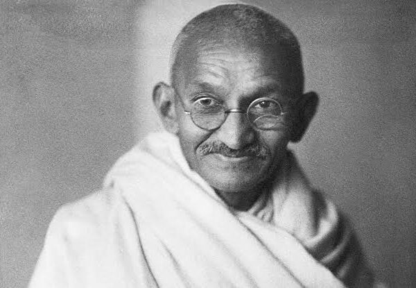 Today in History 1922: Mohandas Gandhi Arrested for Sedition